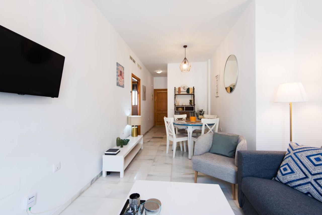 Trinidad Trafalgar, Quiet And Nice Aprtment In The Heart Of The Spanish Culture Malaga Ngoại thất bức ảnh