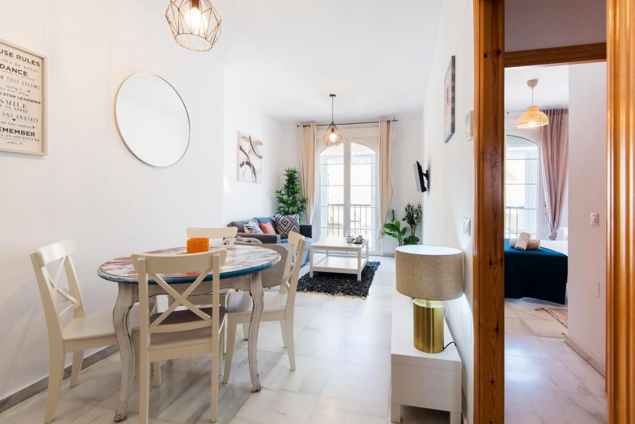 Trinidad Trafalgar, Quiet And Nice Aprtment In The Heart Of The Spanish Culture Malaga Ngoại thất bức ảnh
