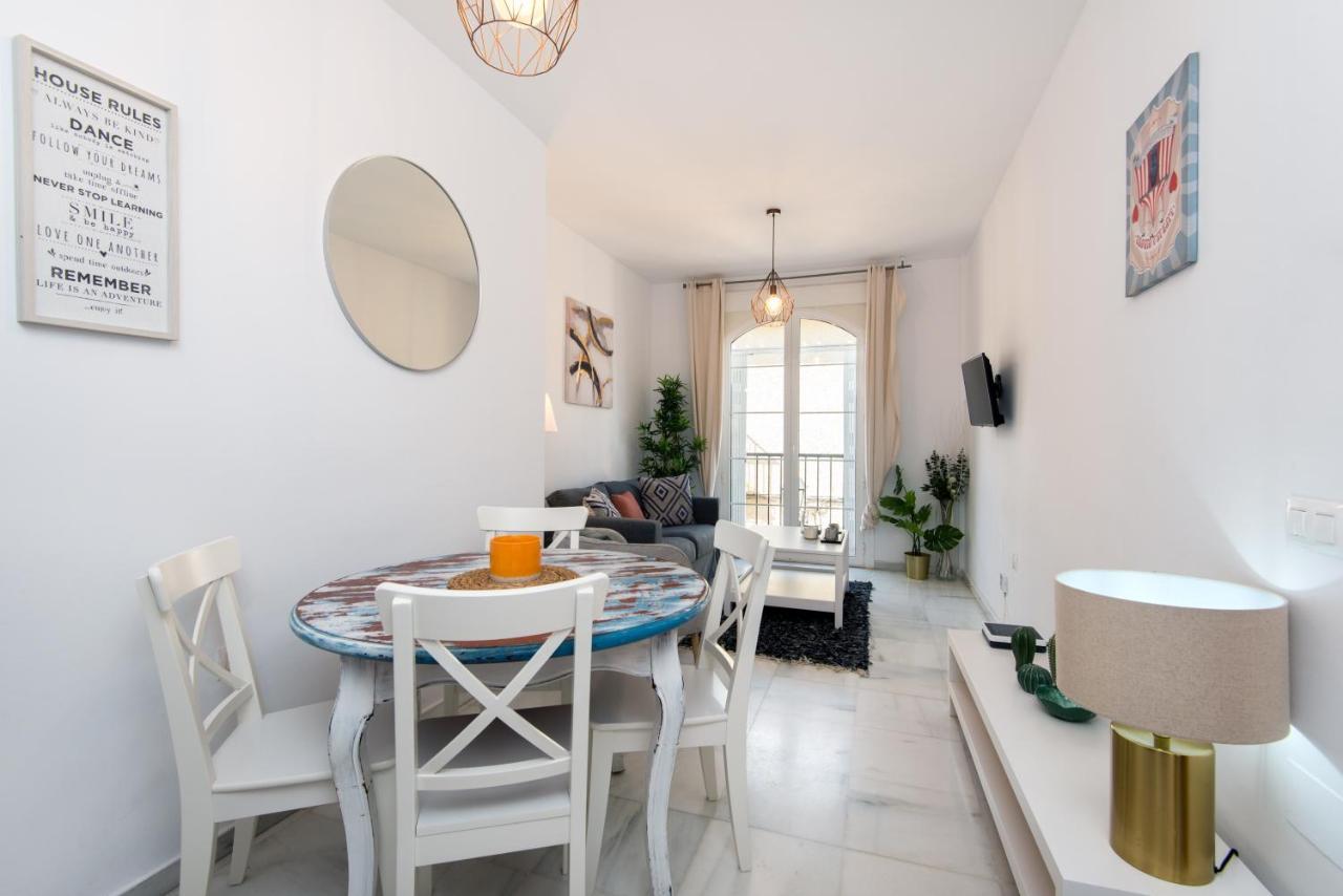 Trinidad Trafalgar, Quiet And Nice Aprtment In The Heart Of The Spanish Culture Malaga Ngoại thất bức ảnh